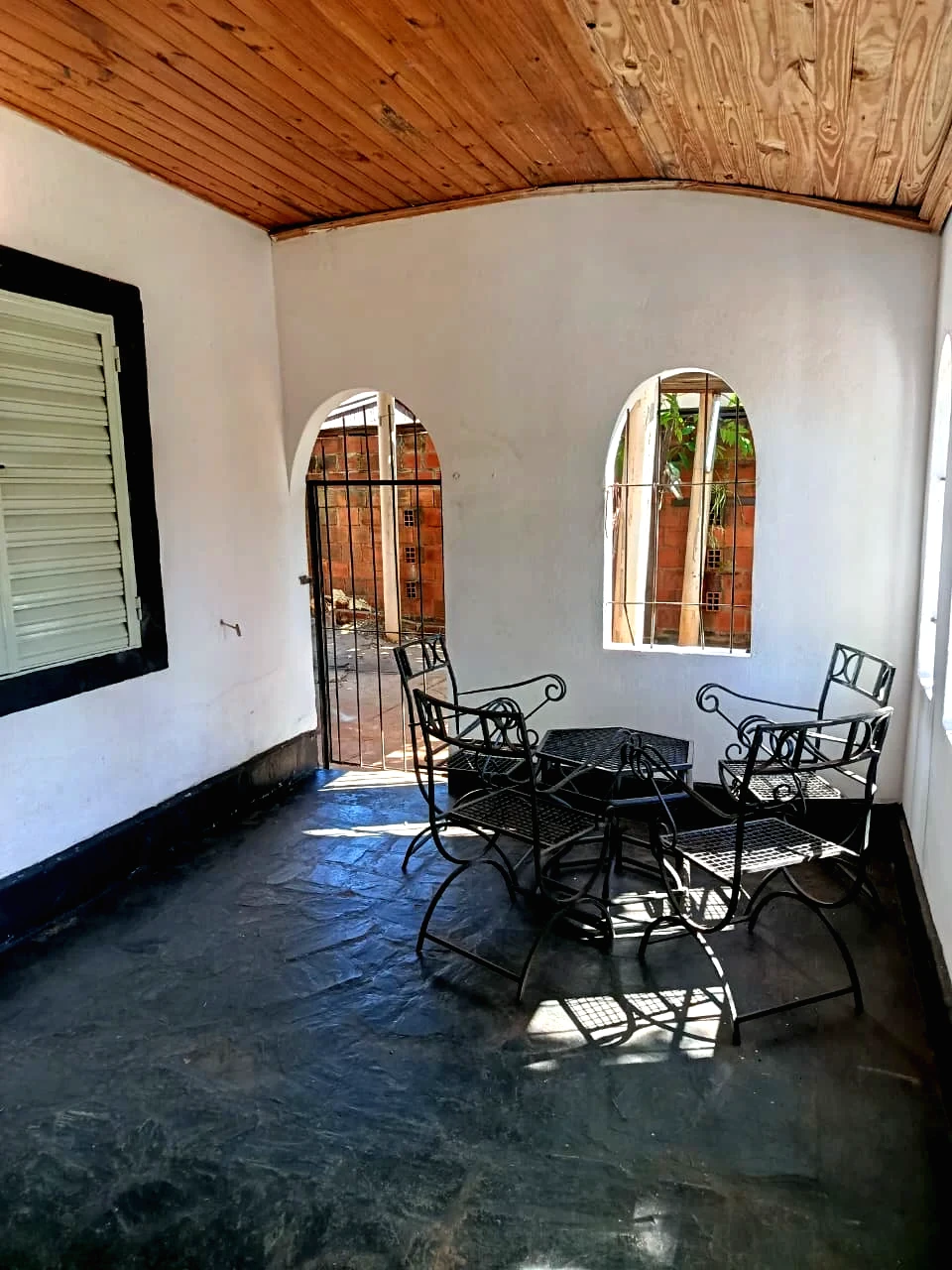 Casa AMOBLADA en ALQUILER – Barrio Motem