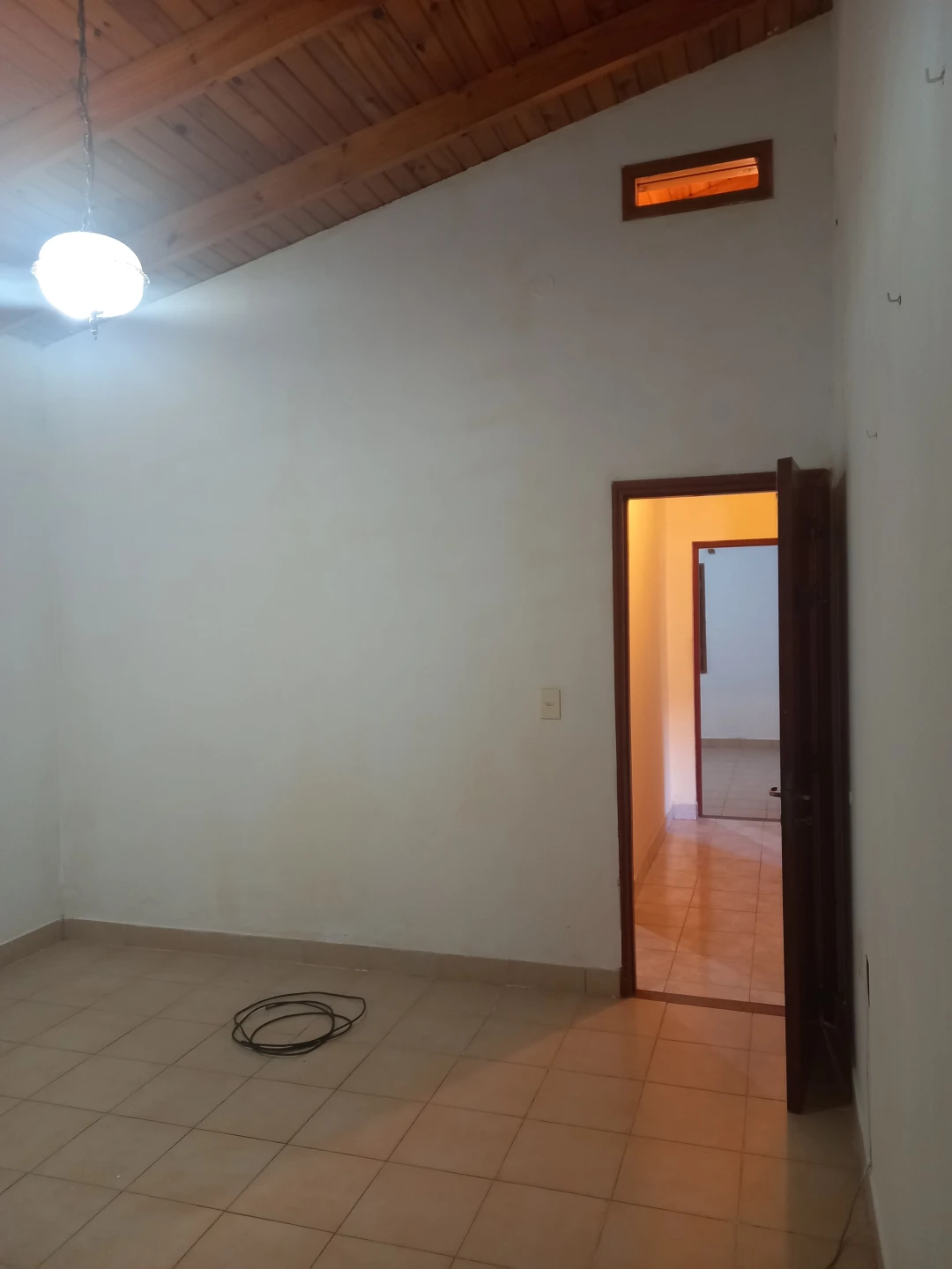 Casa en ALQUILER – Puerto Piray