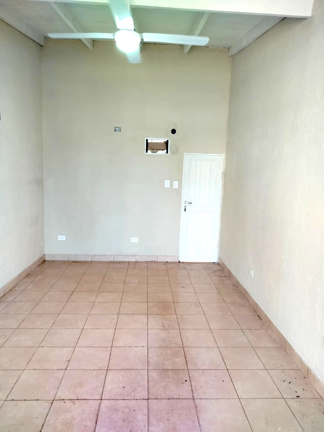 Locales Comerciales en ALQUILER – Barrio Santa Helena