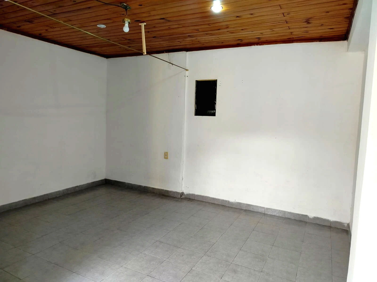 Monoambiente en ALQUILER – Franklin e Ituzaingó