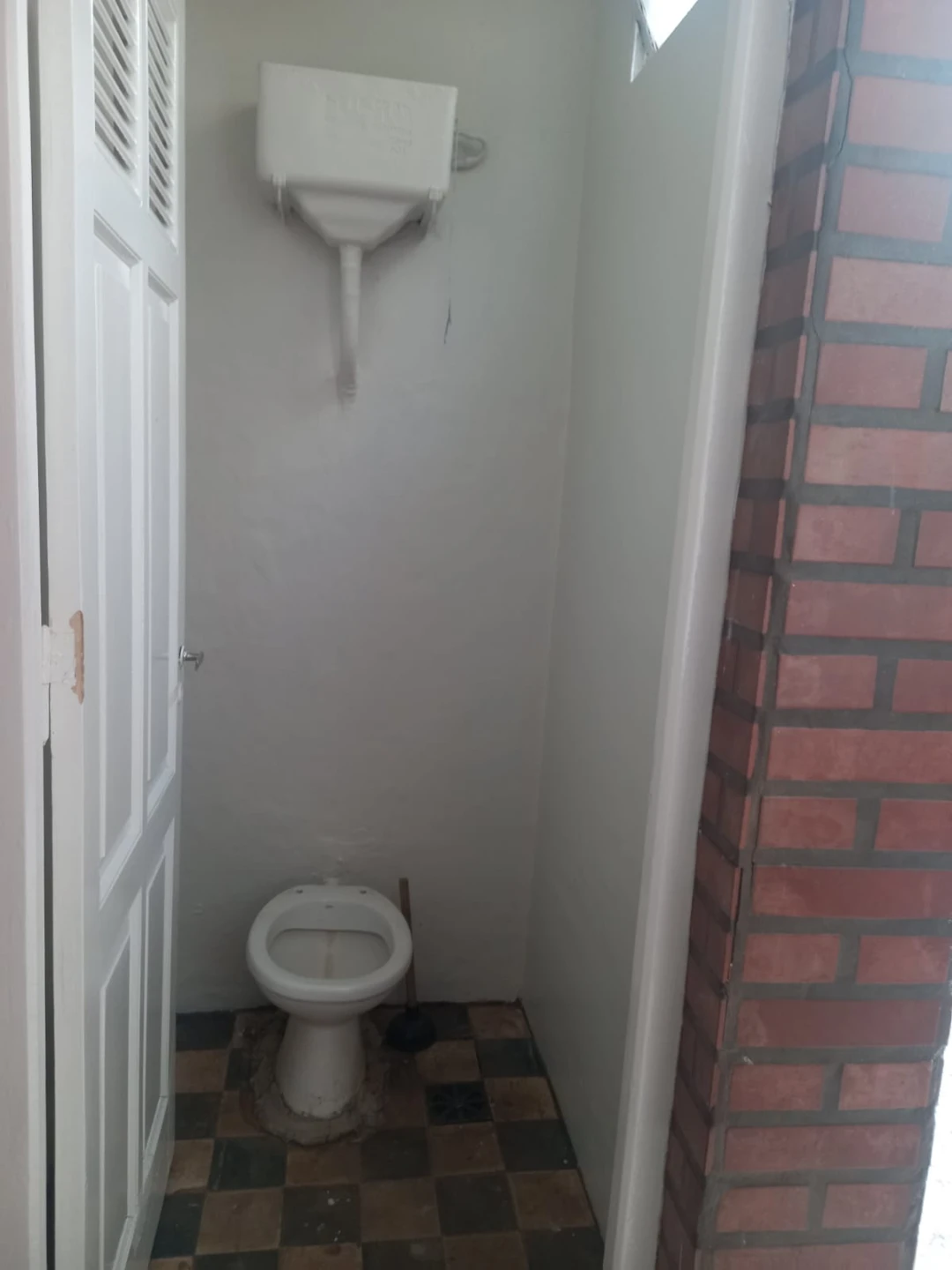 Casa de 2 Plantas en VENTA + Dpto.