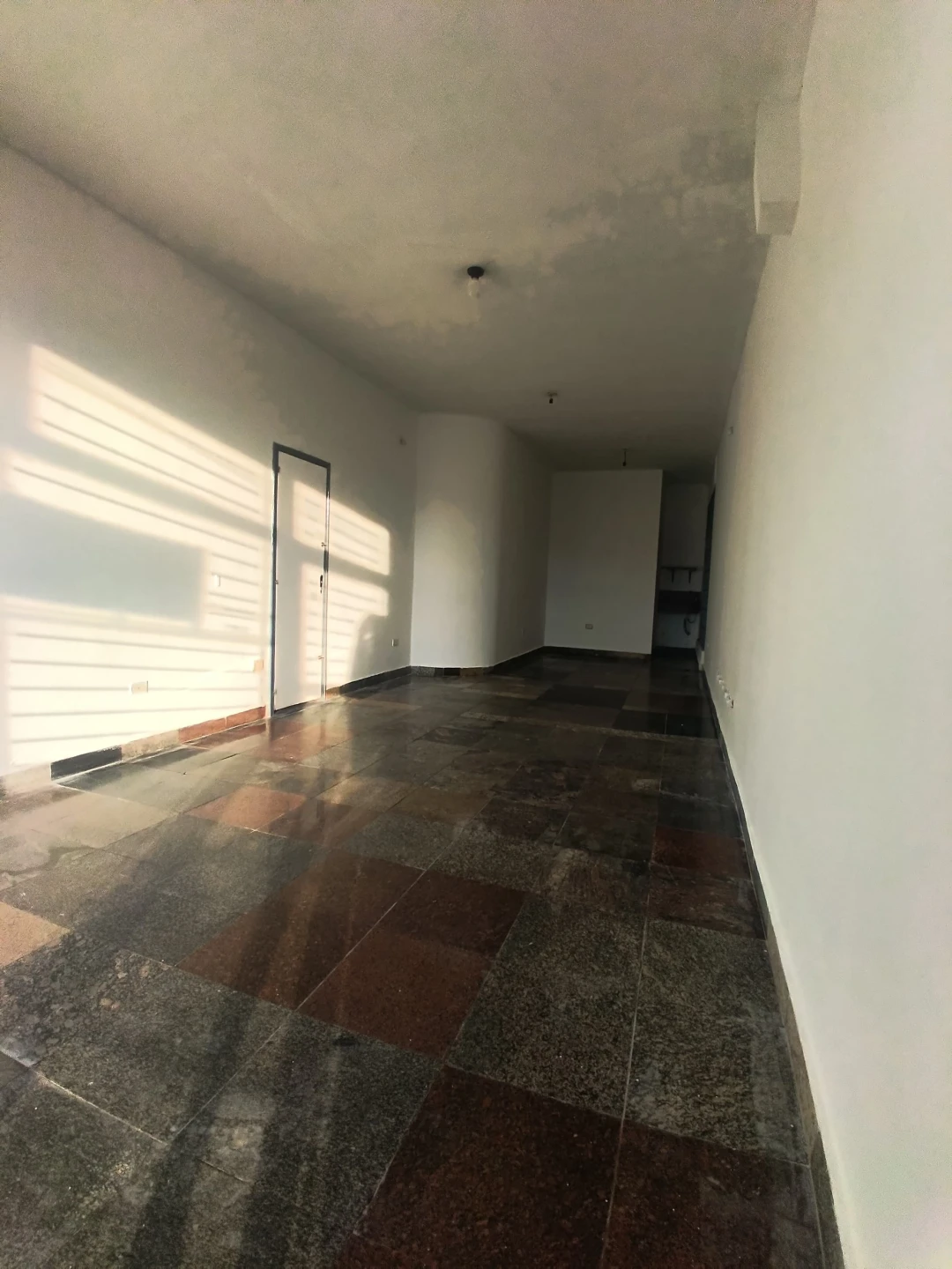 Local Comercial en Alquiler – Santa Catalina
