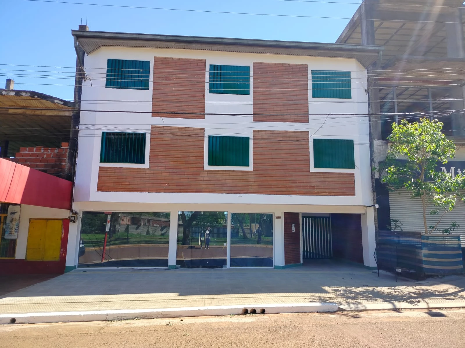LOCAL COMERCIAL A ESTRENAR – EN ALQUILER