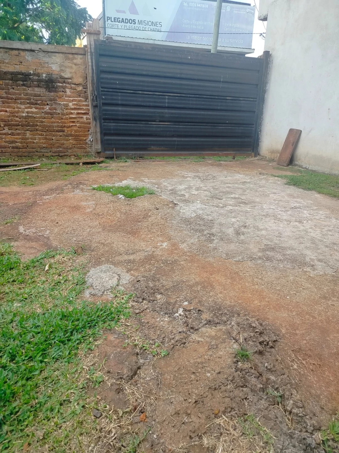 Casa en ALQUILER – Calle Japón y Av. Santa Catalina
